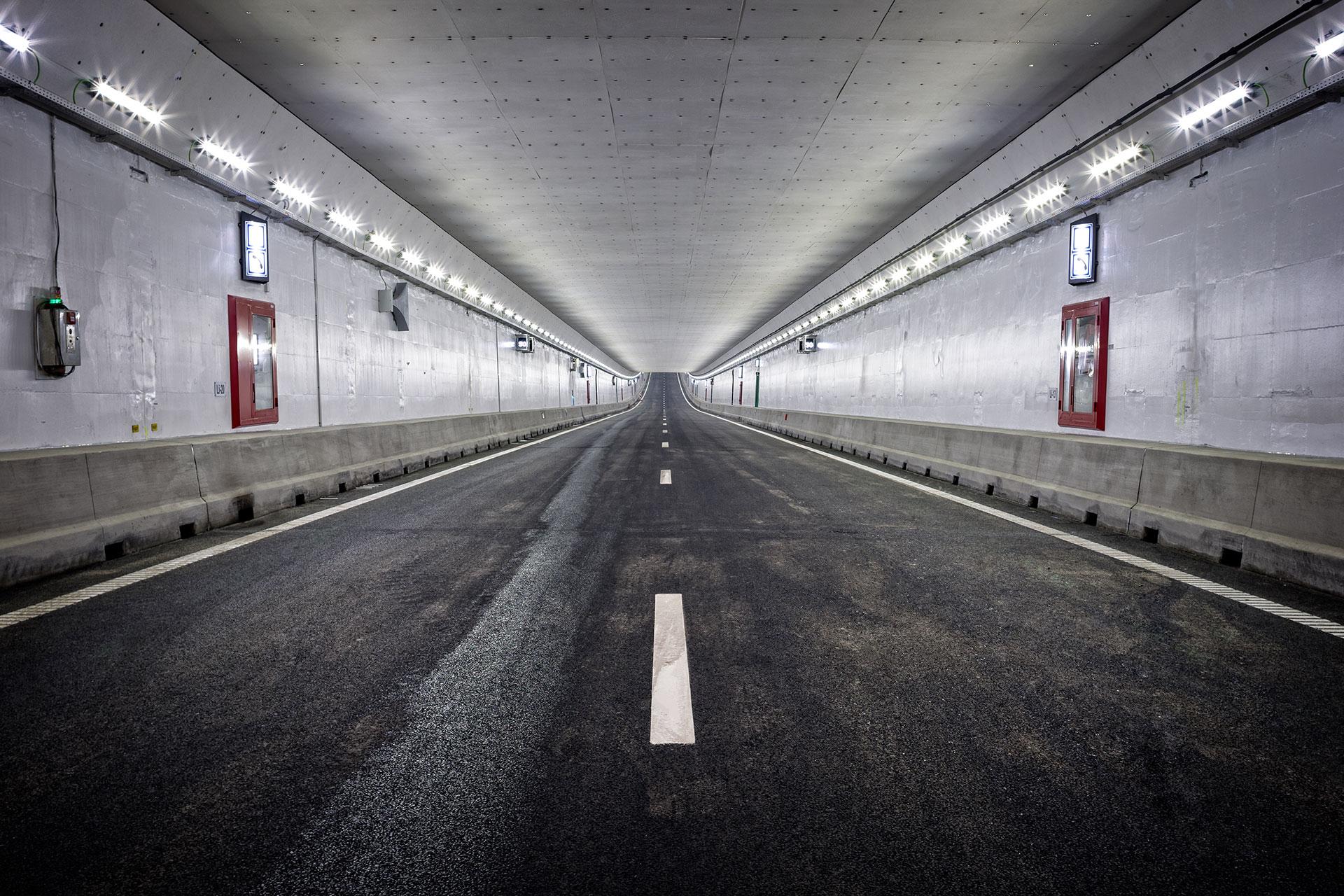 Schréder-Tunnelbeleuchtungslösung bietet Autofahrern im Velser Tunnel ein sicheres und komfortables Erlebnis