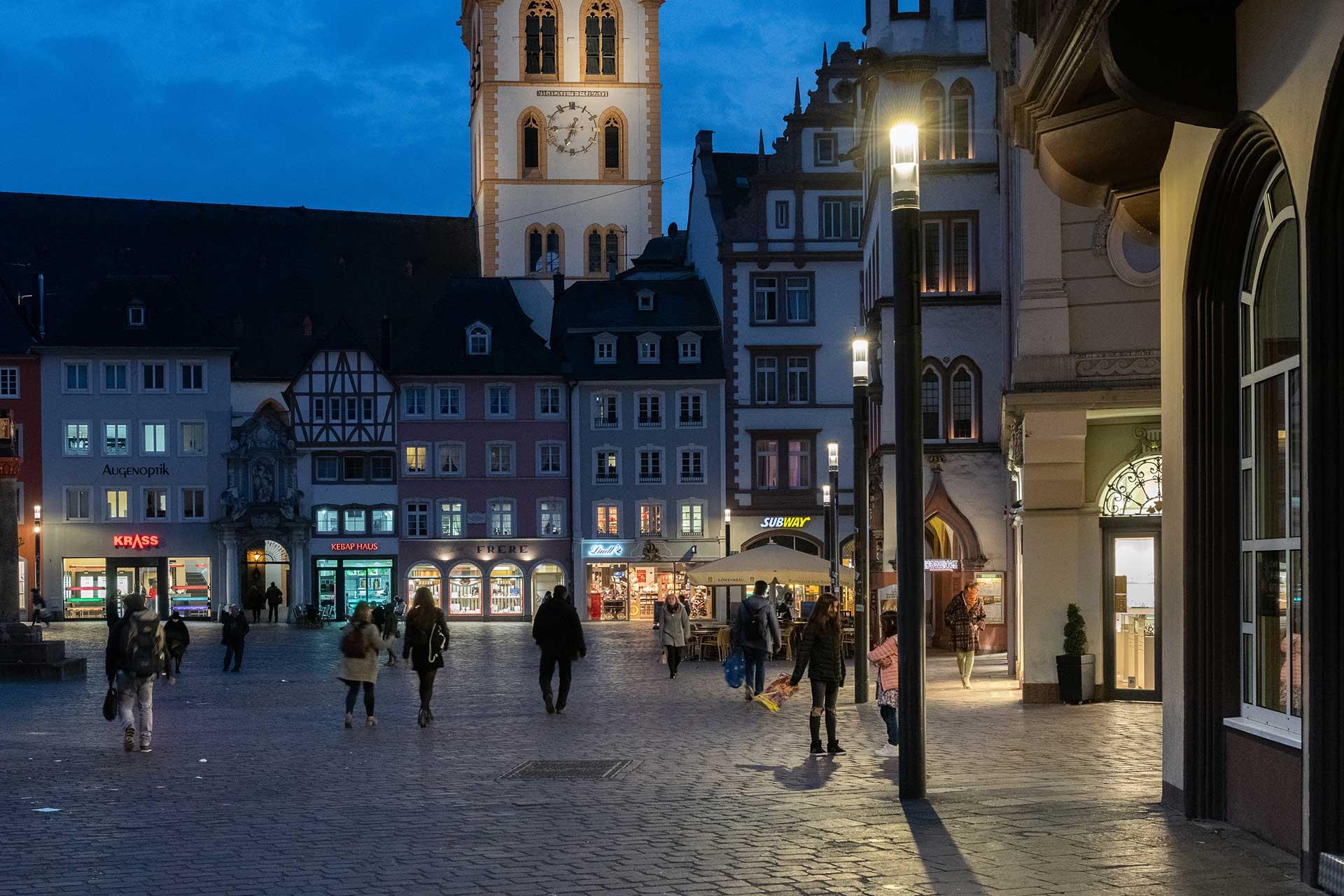 Shuffle liefert ein sanftes weißes Licht für ein sicheres und angenehmes nächtliches Erlebnis in Trier